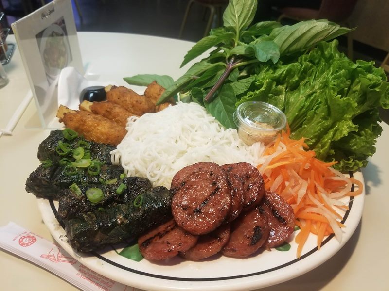 Pho Leo food